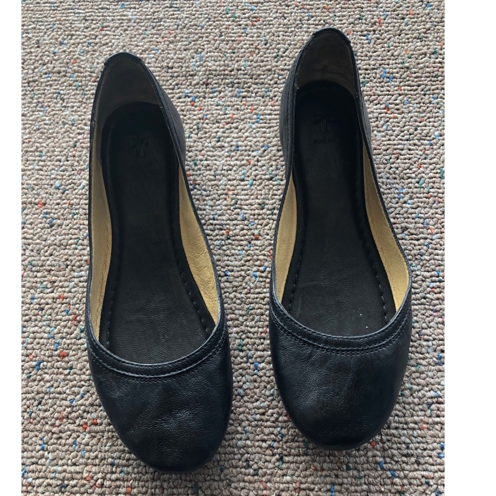 Frye leather black flats